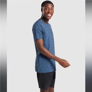 Gymshark Critical Fit Tee shirt size Medium in Teal Print GUC